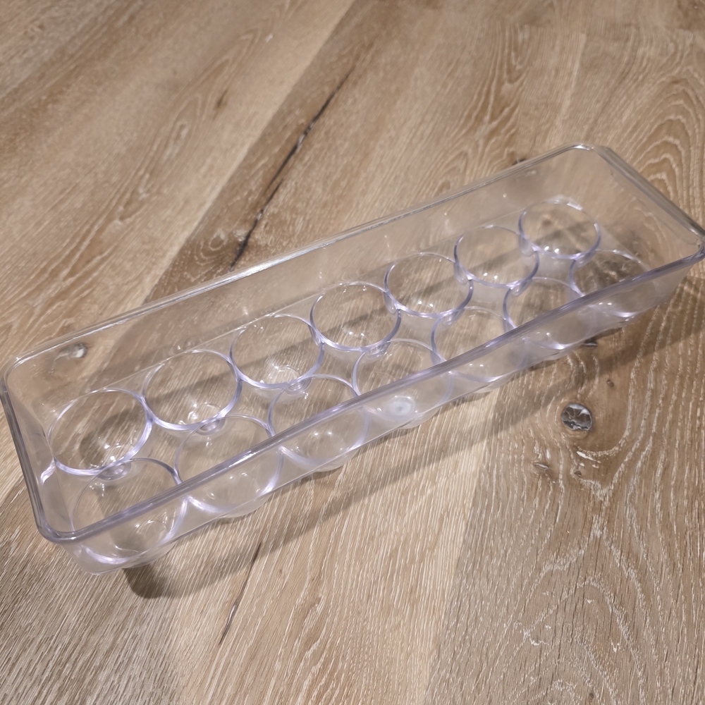 Clear Plastic Egg Holder